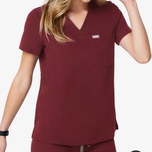CATARINA ONE POCKET SCRUB TOP - FIGS